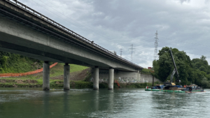 Wenn die Strömung gräbt: Wie das ASTRA die Pfeiler seiner Brücken schützt